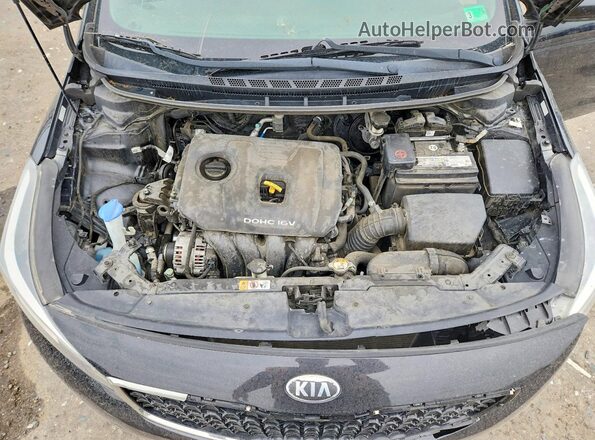 3KPFL4A78JE235002 2018 KIA FORTE Black Widok wnętrza z tyłu