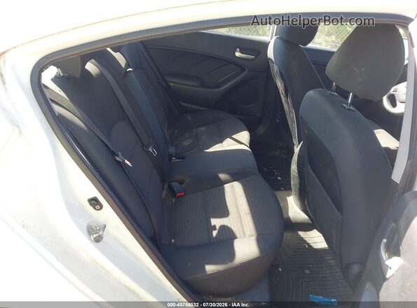 3KPFL4A78JE260773 2018 KIA FORTE White Вид наклейки з VIN-кодом