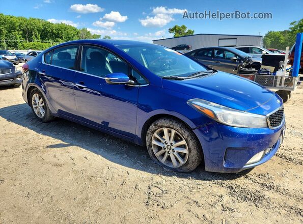 3KPFL4A79HE080261 2017 KIA FORTE Blue Front right