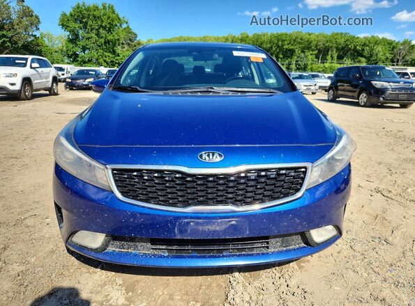 3KPFL4A79HE080261 2017 KIA FORTE Blue Front view