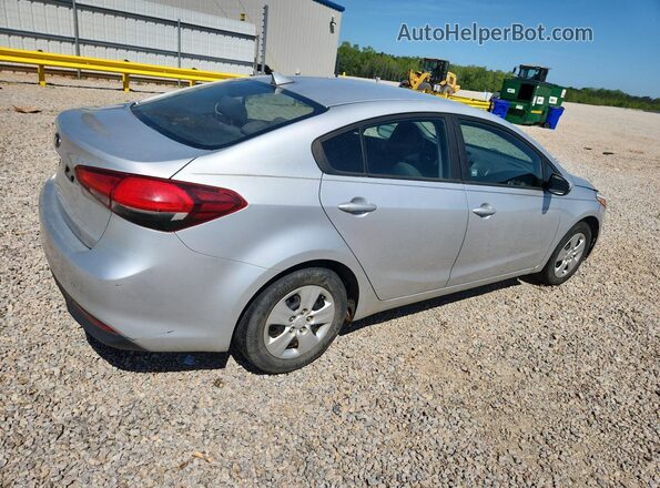 3KPFL4A79HE134884 2017 KIA FORTE Серебряный Задняя правая четверть