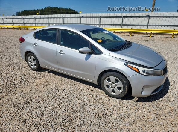 3KPFL4A79HE134884 2017 KIA FORTE Серебряный Передняя правая четверть