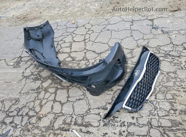 3KPFL4A79JE240564 2018 KIA FORTE Black Widok komory silnika