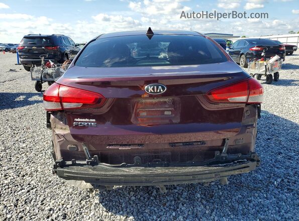 3KPFL4A79JE271104 2018 KIA FORTE Maroon Вид ззаду