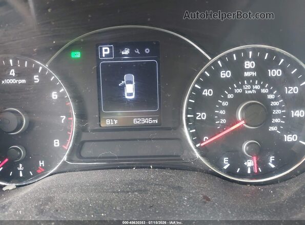3KPFL4A7XHE014222 2017 KIA FORTE Silver Вид задніх сидінь