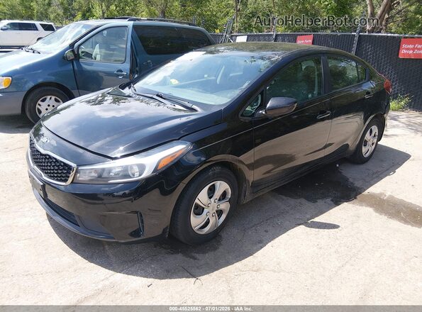 3KPFL4A7XHE072685 2017 KIA FORTE Black Przód lewy