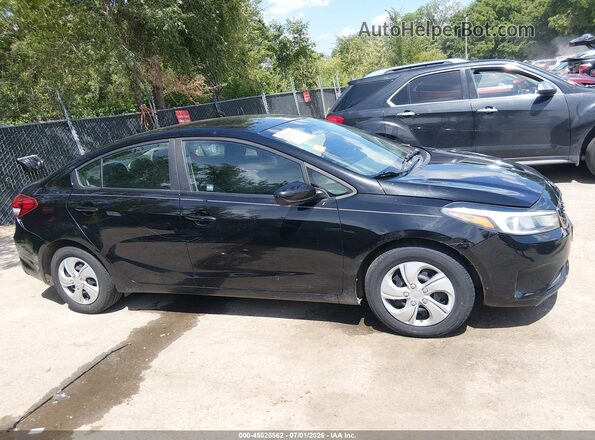 3KPFL4A7XHE072685 2017 KIA FORTE Black Widok wnętrza z tyłu