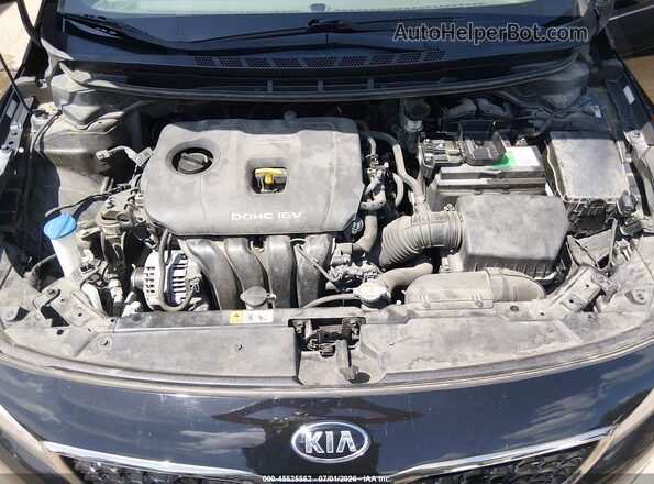 3KPFL4A7XHE072685 2017 KIA FORTE Black Widok z tyłu