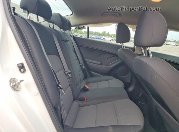 3KPFL4A7XJE170508 2018 KIA FORTE White Widok tylnych siedzeń