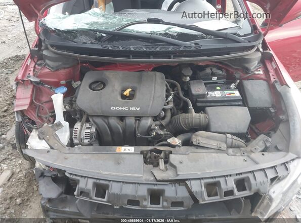 3KPFL4A7XJE272262 2018 KIA FORTE Red Widok z tyłu