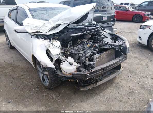 3KPFL4A85HE125687 2017 KIA FORTE White Widok z przodu