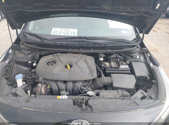 3KPFL4A86HE086897 2017 KIA FORTE Black Հետևի տեսք