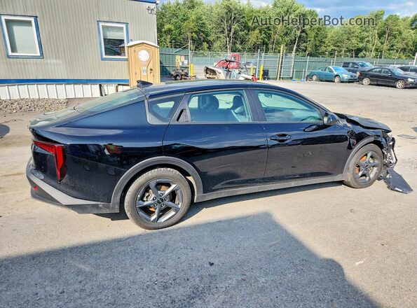 3KPFT4DE0SE086094 2025 KIA K4 Black უკანა მარჯვენა