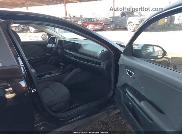 3KPFT4DE0SE141949 2025 KIA K4 Black Front interior view