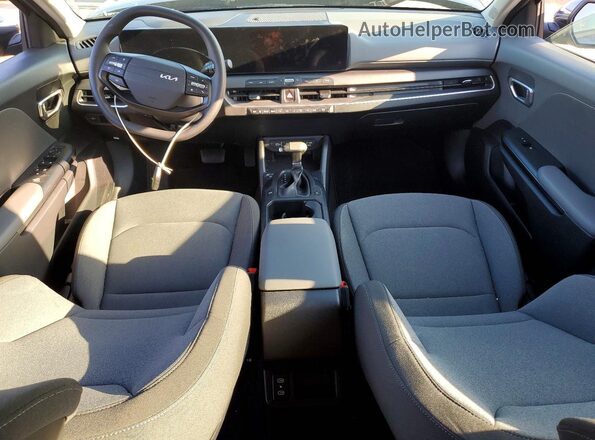 3KPFT4DE0SE150702 2025 KIA K4 Charcoal Вид панелі приладів