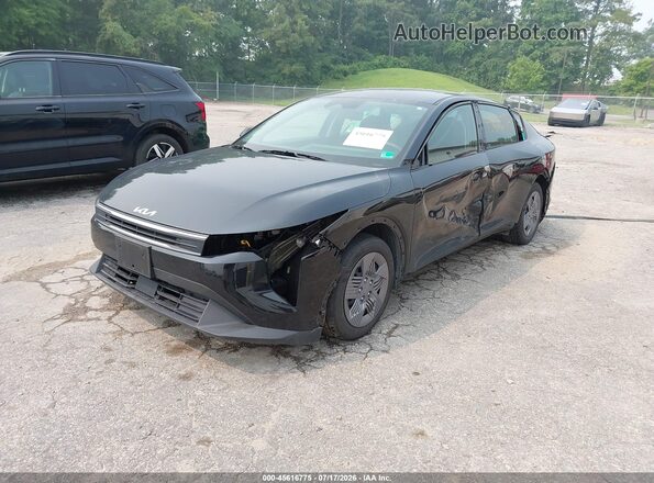 3KPFT4DE0SE246958 2025 KIA K4 Black Vista tres cuartos delantera izquierda