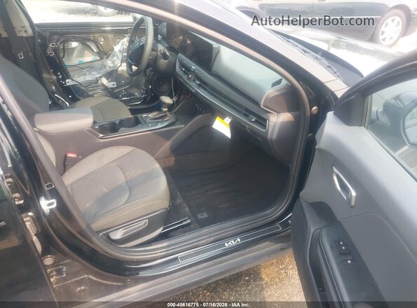 3KPFT4DE0SE246958 2025 KIA K4 Black Vista interior delantera