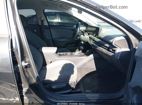 3KPFT4DE0SE252906 2025 KIA K4 Black Սալոնի դիմացի տեսք