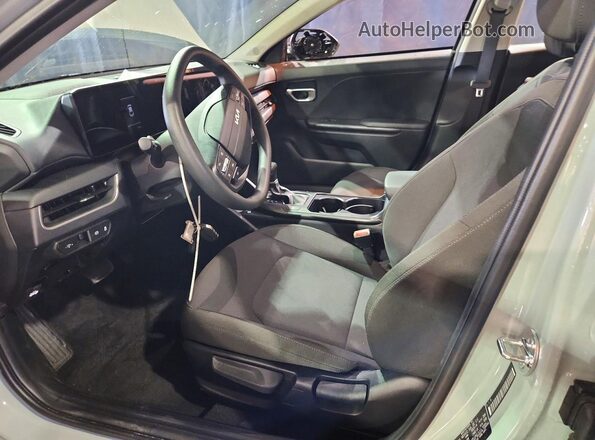 3KPFT4DE0TE301684 2026 KIA K4 Gray Вид салону спереду