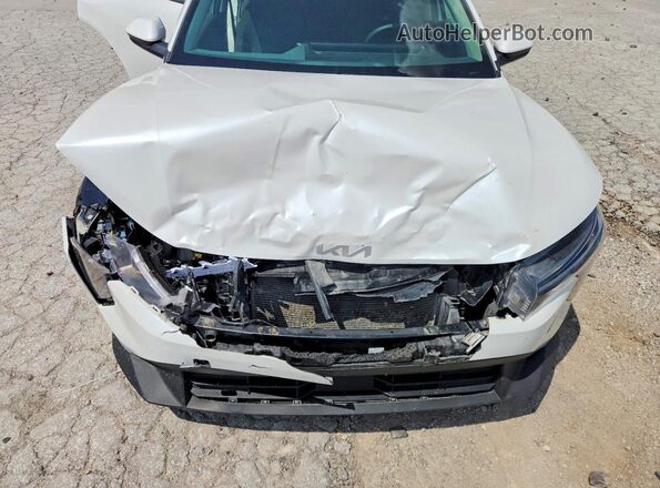 3KPFT4DE1SE005362 2025 KIA K4 White Սալոնի հետևի տեսք