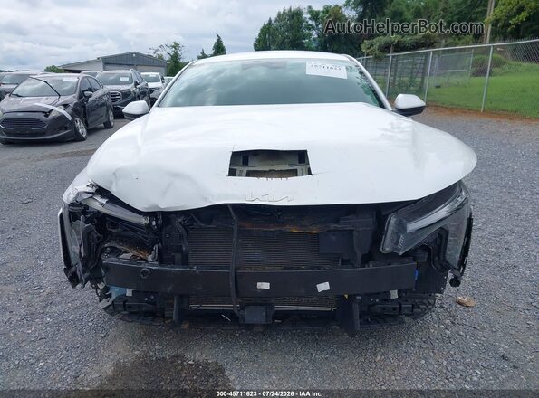 3KPFT4DE1SE014286 2025 KIA K4 White Widok wnętrza z tyłu