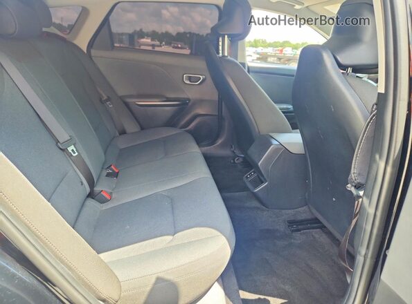 3KPFT4DE1SE094723 2025 KIA K4 Black Widok tylnych siedzeń