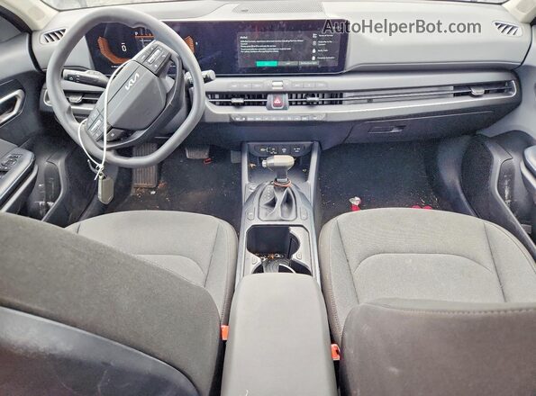3KPFT4DE1SE111083 2025 KIA K4 Черный Вид панели приборов