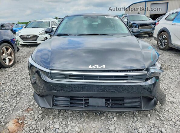 3KPFT4DE1SE111083 2025 KIA K4 Черный Вид спереди