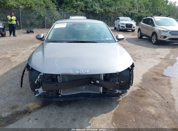 3KPFT4DE1SE142320 2025 KIA K4 Gray Вид задньої частини салону