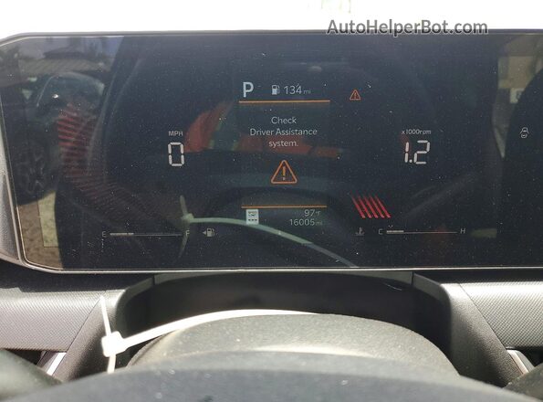 3KPFT4DE1SE151499 2025 KIA K4 Silver ხელსაწყოთა პანელის ხედი