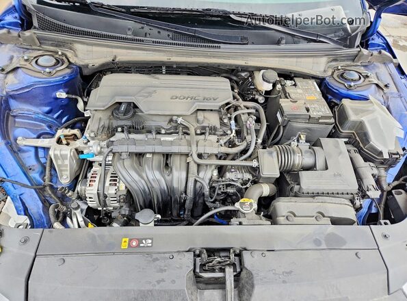 3KPFT4DE1SE164401 2025 KIA K4 Синий Вид задней части салона