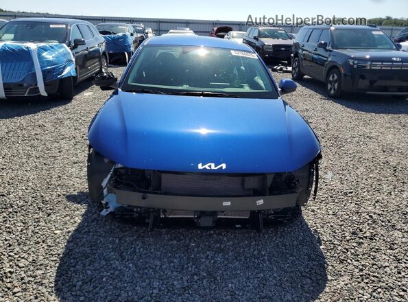 3KPFT4DE1SE185135 2025 KIA K4 Blue Вид спереду
