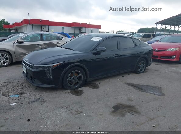 3KPFT4DE1SE221261 2025 KIA K4 Black Передня ліва чверть