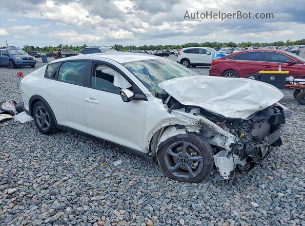 3KPFT4DE2SE020758 2025 KIA K4 White წინა მარჯვენა