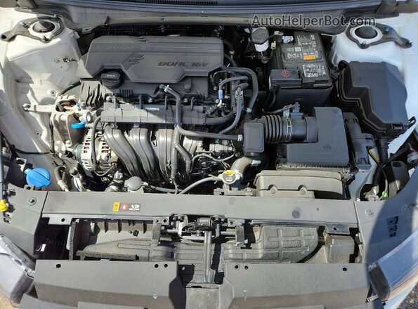 3KPFT4DE2SE079518 2025 KIA K4 White Սալոնի հետևի տեսք
