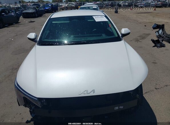 3KPFT4DE2SE125302 2025 KIA K4 White ხელსაწყოთა პანელის ხედი
