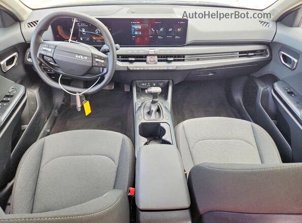 3KPFT4DE2SE139314 2025 KIA K4 Blue წინა პანელის ხედი