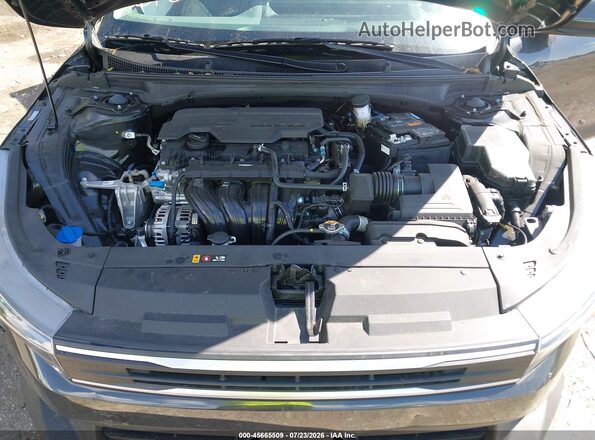 3KPFT4DE2SE184706 2025 KIA K4 Black Հետևի տեսք