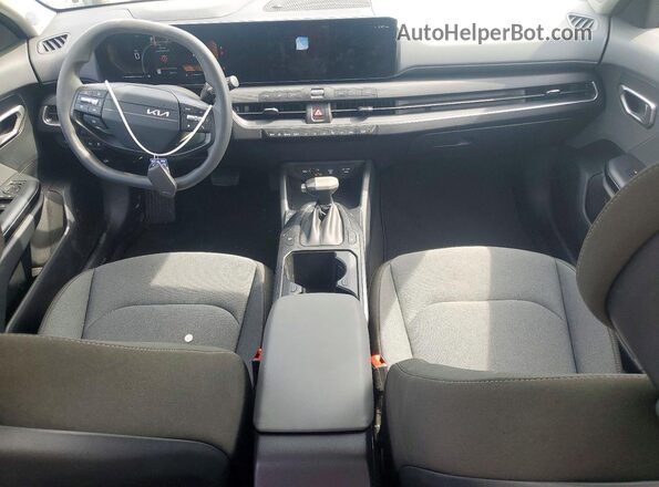3KPFT4DE2SE250249 2025 KIA K4 Gray Widok deski rozdzielczej