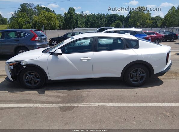 3KPFT4DE2TE302514 2026 KIA K4 White 