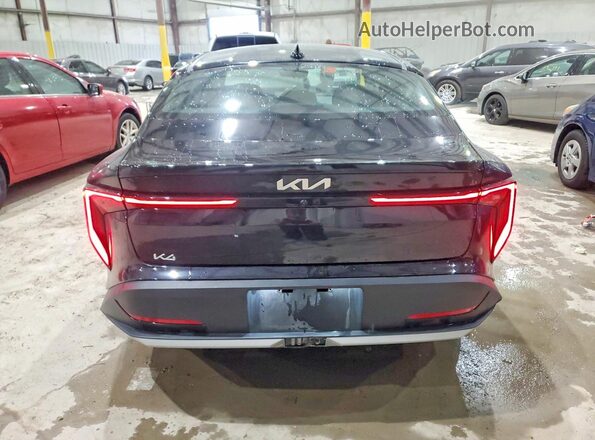 3KPFT4DE3SE017870 2025 KIA K4 Black უკანა ხედი