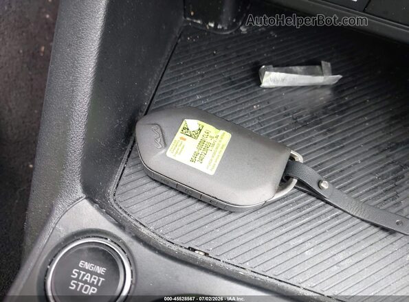 3KPFT4DE3SE028061 2025 KIA K4 Gray Вид панелі приладів