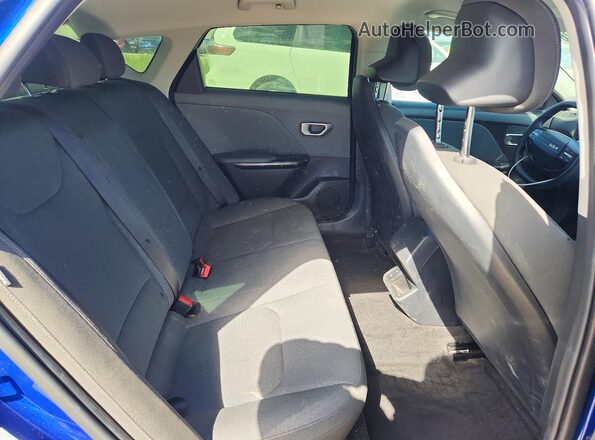 3KPFT4DE3SE029128 2025 KIA K4 Blue უკანა სავარძლების ხედი