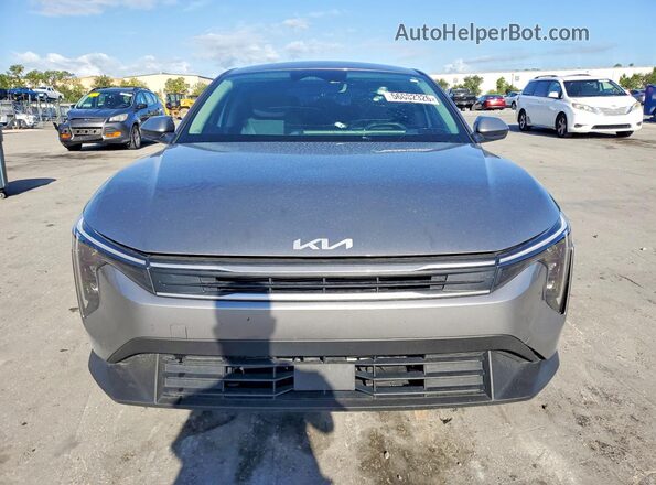 3KPFT4DE3SE029520 2025 KIA K4 Gray Front view