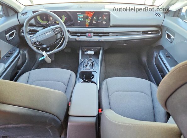3KPFT4DE3SE070715 2025 KIA K4 Gray Widok deski rozdzielczej