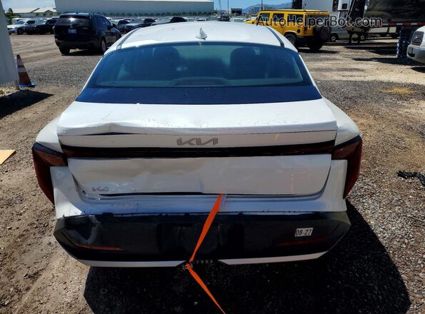 3KPFT4DE3SE140150 2025 KIA K4 White Հետևի տեսք