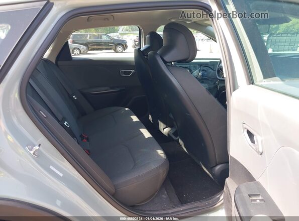 3KPFT4DE3SE145123 2025 KIA K4 Gray Widok naklejki z numerem VIN