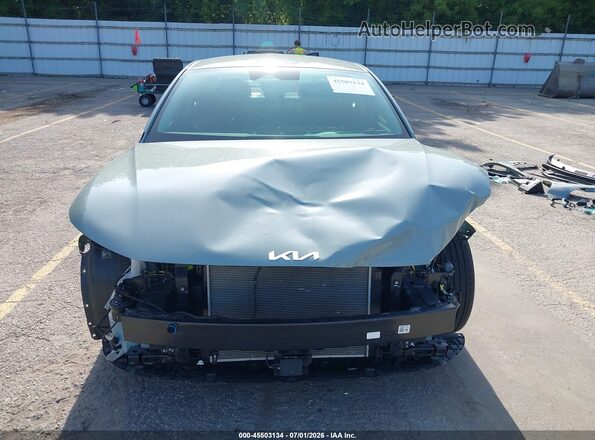 3KPFT4DE3SE145123 2025 KIA K4 Gray Widok wnętrza z tyłu