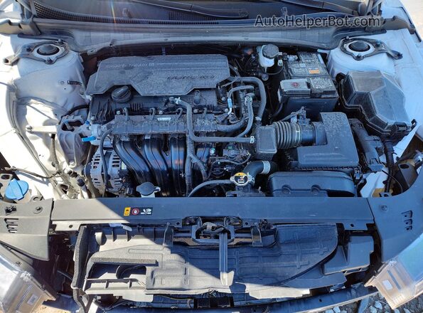 3KPFT4DE3SE207085 2025 KIA K4 White Rear interior view