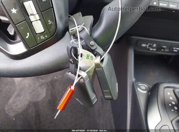 3KPFT4DE3SE208835 2025 KIA K4 Gray Вид панелі приладів